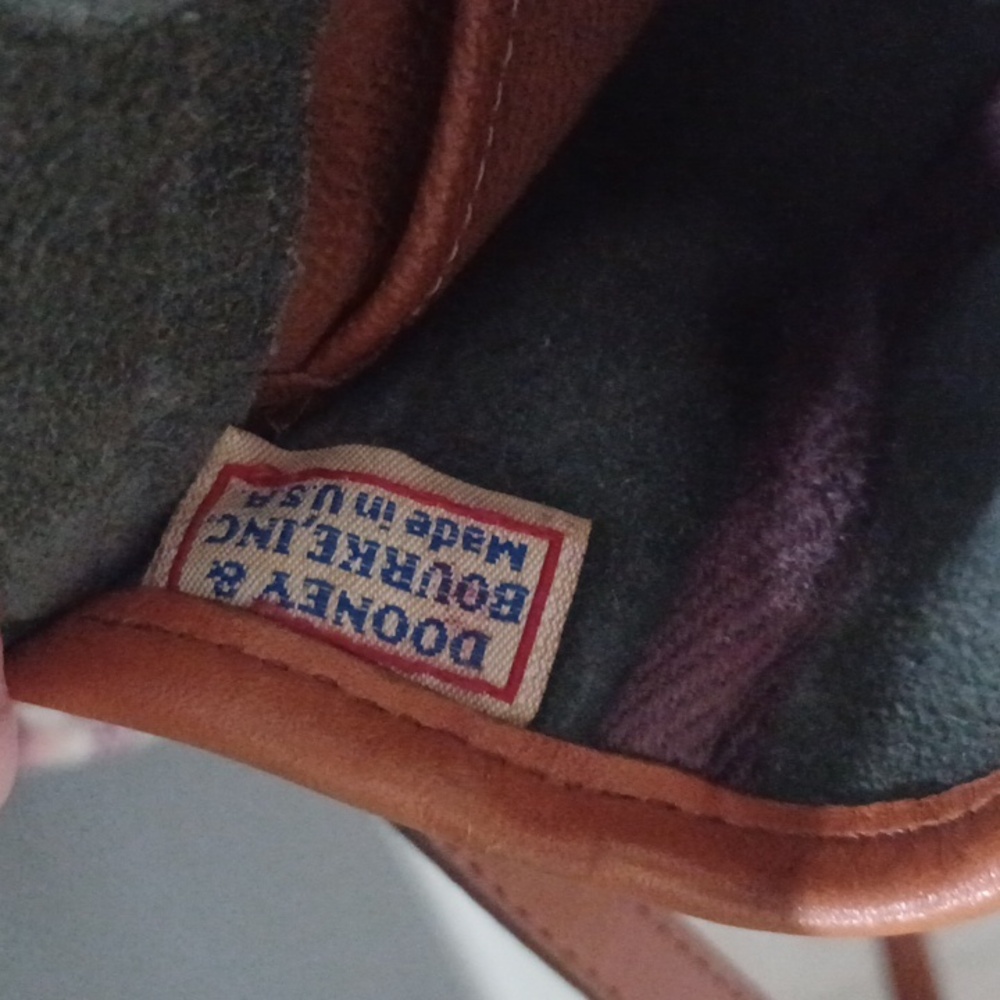 DOONEY & BOURKE SMALL BELT BAG WITH REPLACEMENT STRAP & BROKEN HARDWARE - Picture 7 of 15